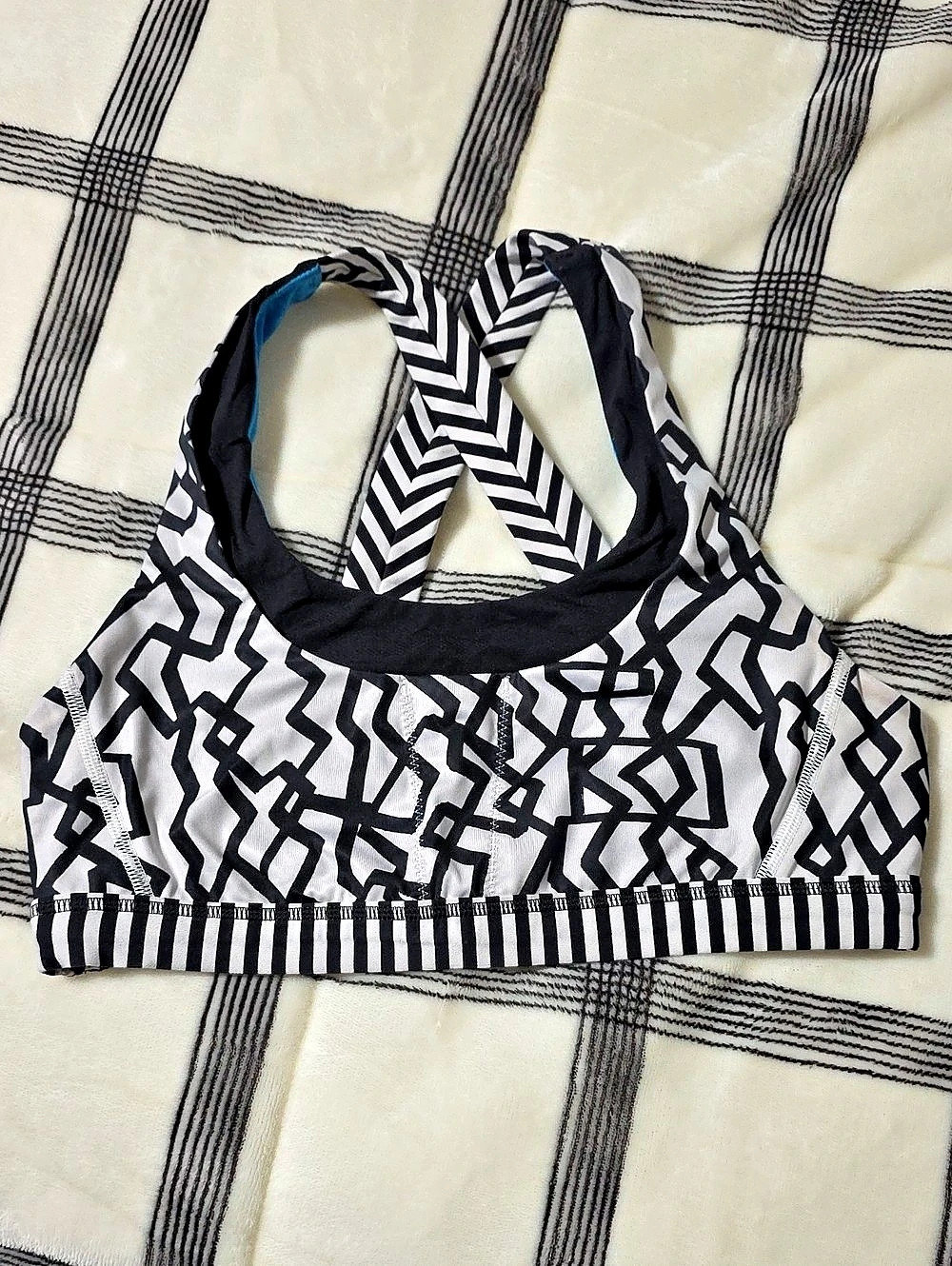 lululemon Energy Bra Geometric Sports Bra Blue & Black Size 8